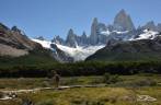 Cada vez mais pertos do Fitz Roy, Cerro Torre e Laguna de Los Tres, no parque Los Glaciares, região de El Chaltén, no sul da patagonia argentina